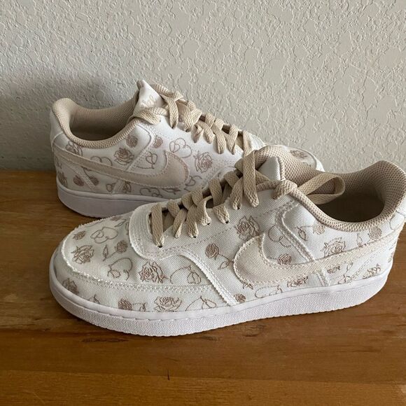 Nike Court Vision Low Neutral Beige Floral Patterned Sneakers Size 8 No Box - Picture 1 of 7
